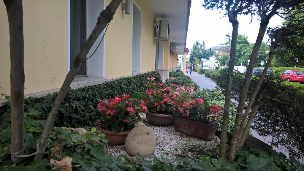 Hotel Terme Belvedere Abano Terme Exterior foto